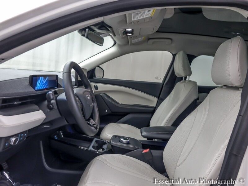 2021 Ford Mustang Mach-E Premium PRICE INCLUDES $4000 IRS TAX CREDIT!! YOU MUST QUALIFY!! Willowbrook IL
