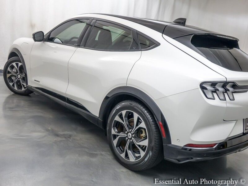 2021 Ford Mustang Mach-E Premium PRICE INCLUDES $4000 IRS TAX CREDIT!! YOU MUST QUALIFY!! Willowbrook IL