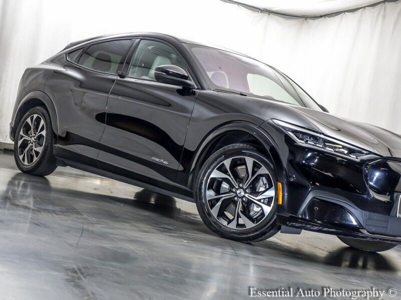 2021 Ford Mustang Mach-E Premium PRICE INCLUDES $4000 IRS TAX CREDIT!! YOU MUST QUALIFY!! Willowbrook IL
