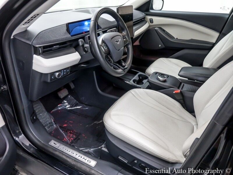 2021 Ford Mustang Mach-E Premium PRICE INCLUDES $4000 IRS TAX CREDIT!! YOU MUST QUALIFY!! Willowbrook IL