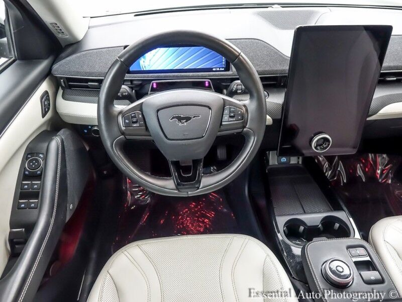 2021 Ford Mustang Mach-E Premium PRICE INCLUDES $4000 IRS TAX CREDIT!! YOU MUST QUALIFY!! Willowbrook IL
