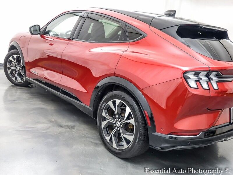 2021 Ford Mustang Mach-E Premium PRICE INCLUDES $4000 IRS TAX CREDIT!! YOU MUST QUALIFY!! Willowbrook IL