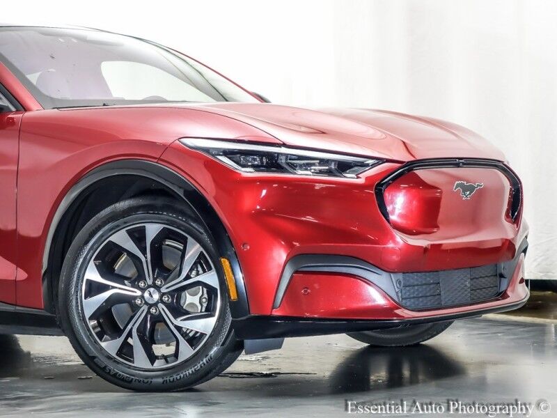 2021 Ford Mustang Mach-E Premium PRICE INCLUDES $4000 IRS TAX CREDIT!! YOU MUST QUALIFY!! Willowbrook IL