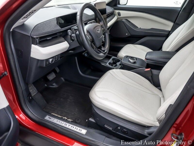2021 Ford Mustang Mach-E Premium PRICE INCLUDES $4000 IRS TAX CREDIT!! YOU MUST QUALIFY!! Willowbrook IL