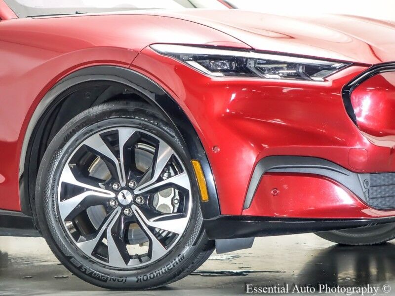 2021 Ford Mustang Mach-E Premium PRICE INCLUDES $4000 IRS TAX CREDIT!! YOU MUST QUALIFY!! Willowbrook IL