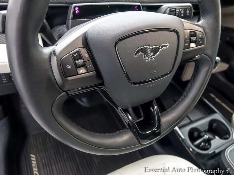 2021 Ford Mustang Mach-E Premium PRICE INCLUDES $4000 IRS TAX CREDIT!! YOU MUST QUALIFY!! Willowbrook IL