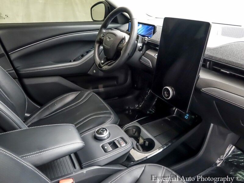 2021 Ford Mustang Mach-E Premium PRICE INCLUDES THE $4000 FED TAX CREDIT Willowbrook IL