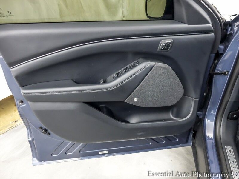 2021 Ford Mustang Mach-E Premium PRICE INCLUDES THE $4000 FED TAX CREDIT Willowbrook IL
