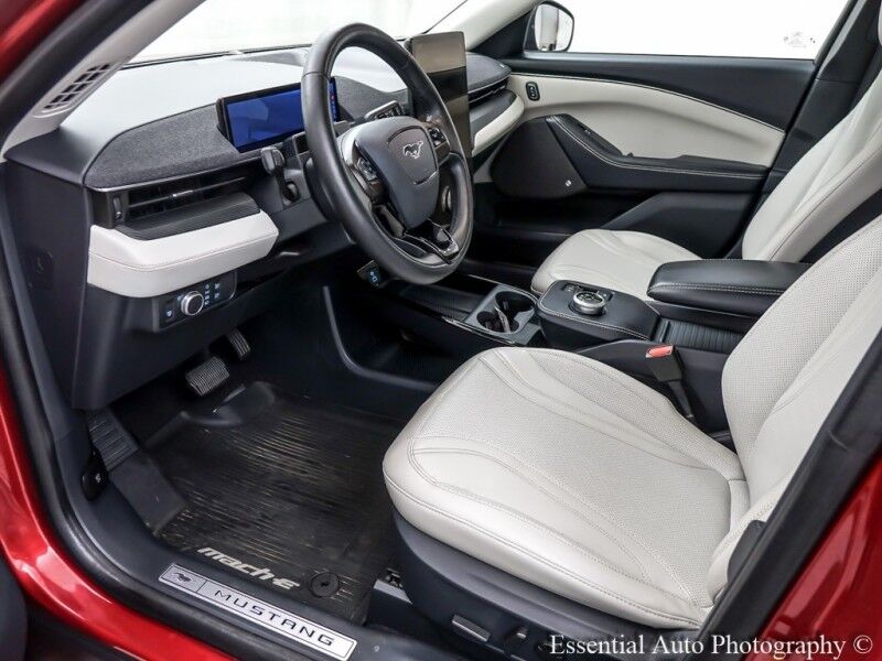 2021 Ford Mustang Mach-E Premium PRICE INCLUDES THE $4000 ILLINOIS EV TAX CREDIT Willowbrook IL