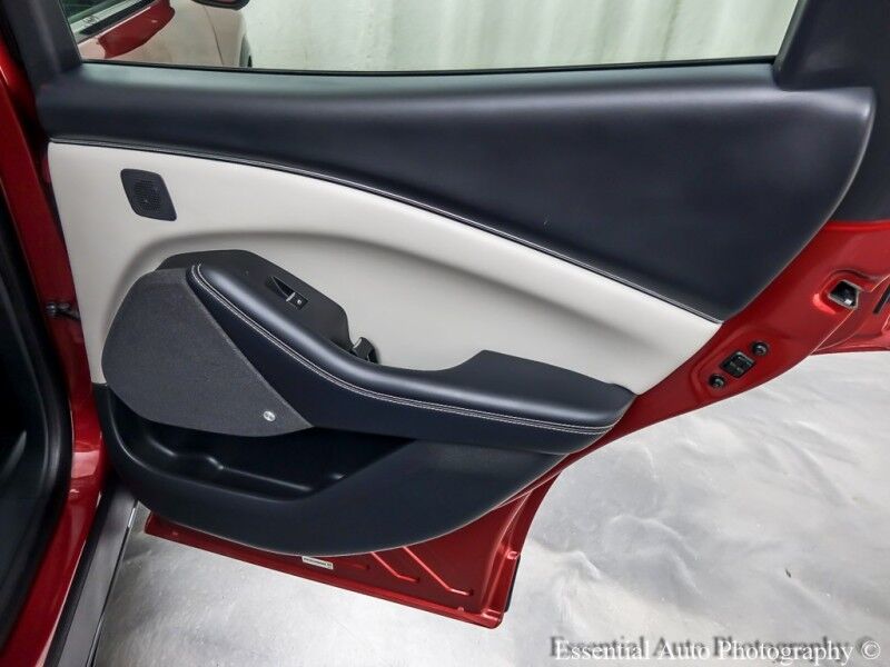 2021 Ford Mustang Mach-E Premium PRICE INCLUDES THE $4000 ILLINOIS EV TAX CREDIT Willowbrook IL