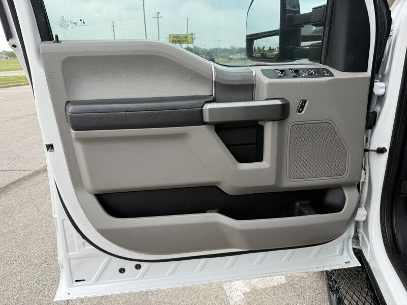 2021 Ford Super Crew F-350 SRW 4x4 Diesel Utility XLT Collinsville OK