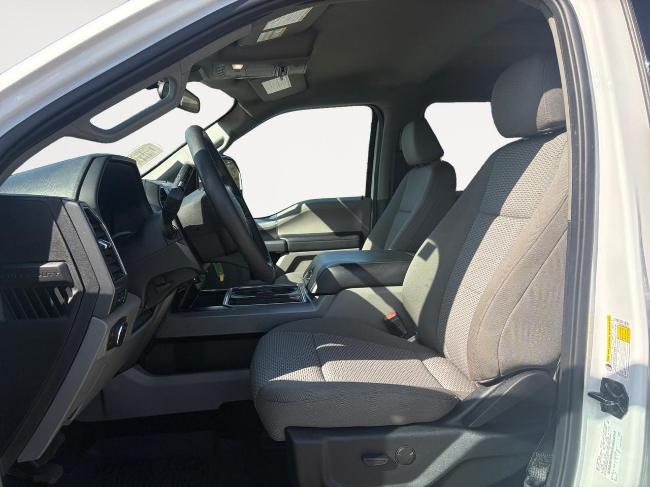 2021 Ford Super Duty F-250 SRW XLT, 4X4, TOW HOOKS, BACKUP CAMERA, HEATED SEATS, REMOTE, KEYLESS ENTRY, BLUETOOTH, TAILGATE STEP, ONLY 1 OWNER, LOW MILES! Norfolk VA
