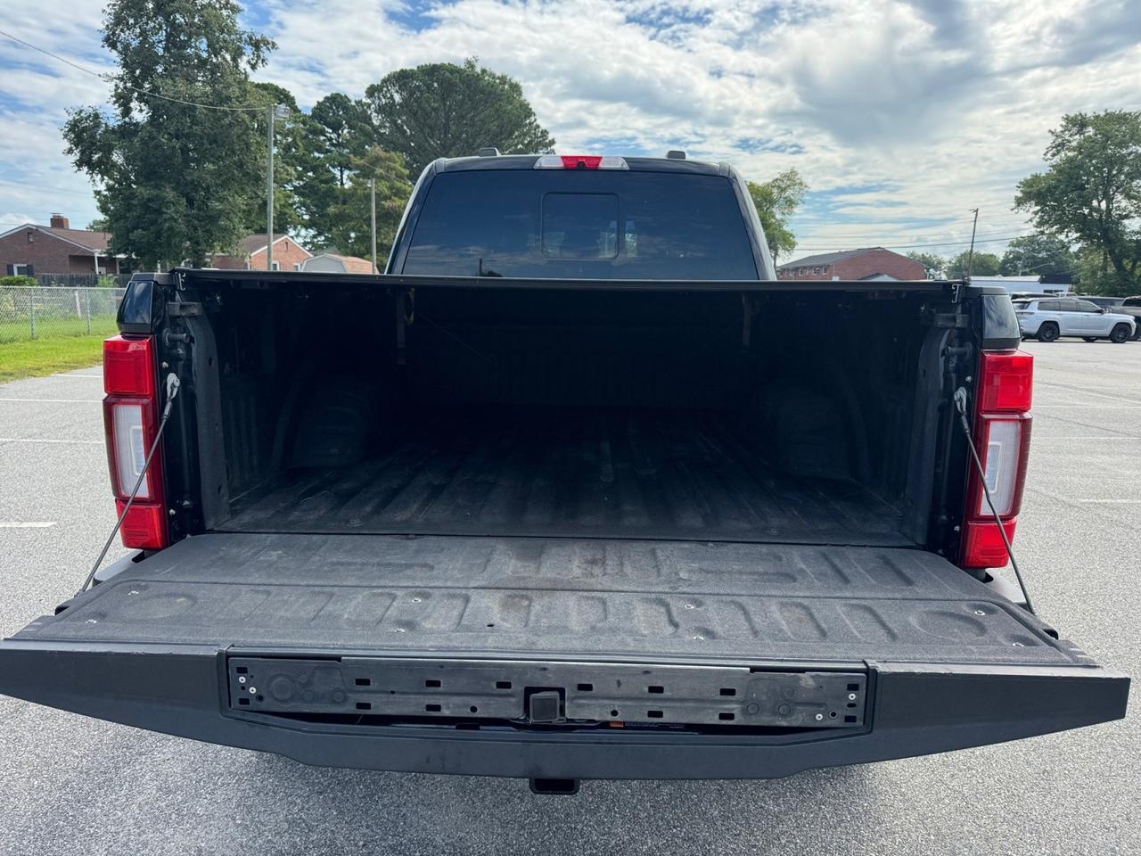 2021 Ford Super Duty F-350 SRW PLATINUM, LIFTED ON 37&apos;S, CHROME FUEL WHEELS, 4X4, ADJUSTABLE PEDALS, POWER RUNNING BOARDS, PANORAMIC SUNROOF, REMOTE START, KEYLESS ENTRY & START, CLEAN CARFAX 1 OWNER VEHICLE- A TRUCK THAT GETS THE JOB DONE AND MAKES A STATEMENT, MAKE IT YOURS Norfolk VA
