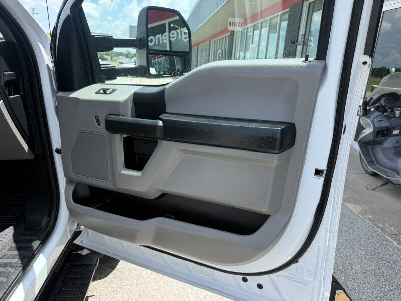 2021 Ford Super Duty F-550 7.3L V8 Flatbed XL Collinsville OK