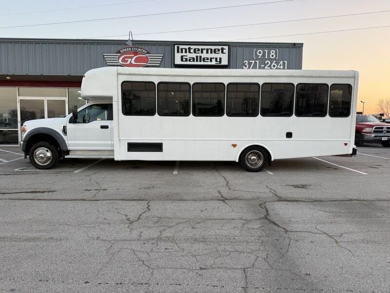 2021 Ford Super Duty F-550 Bus 12k mi's XLT Collinsville OK