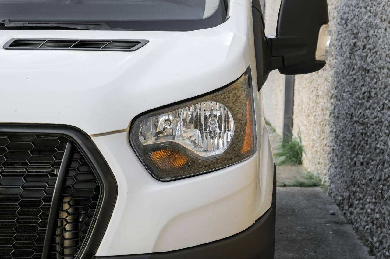2021 Ford Transit Cargo Van photo 32