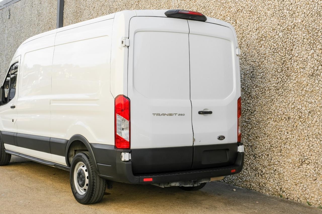 2021 Ford Transit Cargo Van photo 12