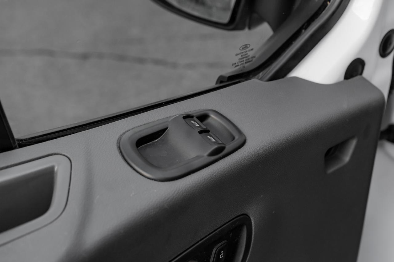 2021 Ford Transit Cargo Van photo 30