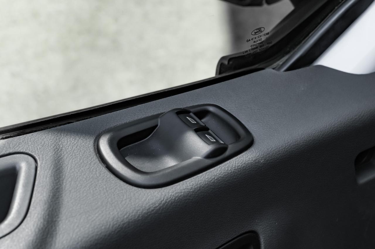 2021 Ford Transit Cargo Van photo 31