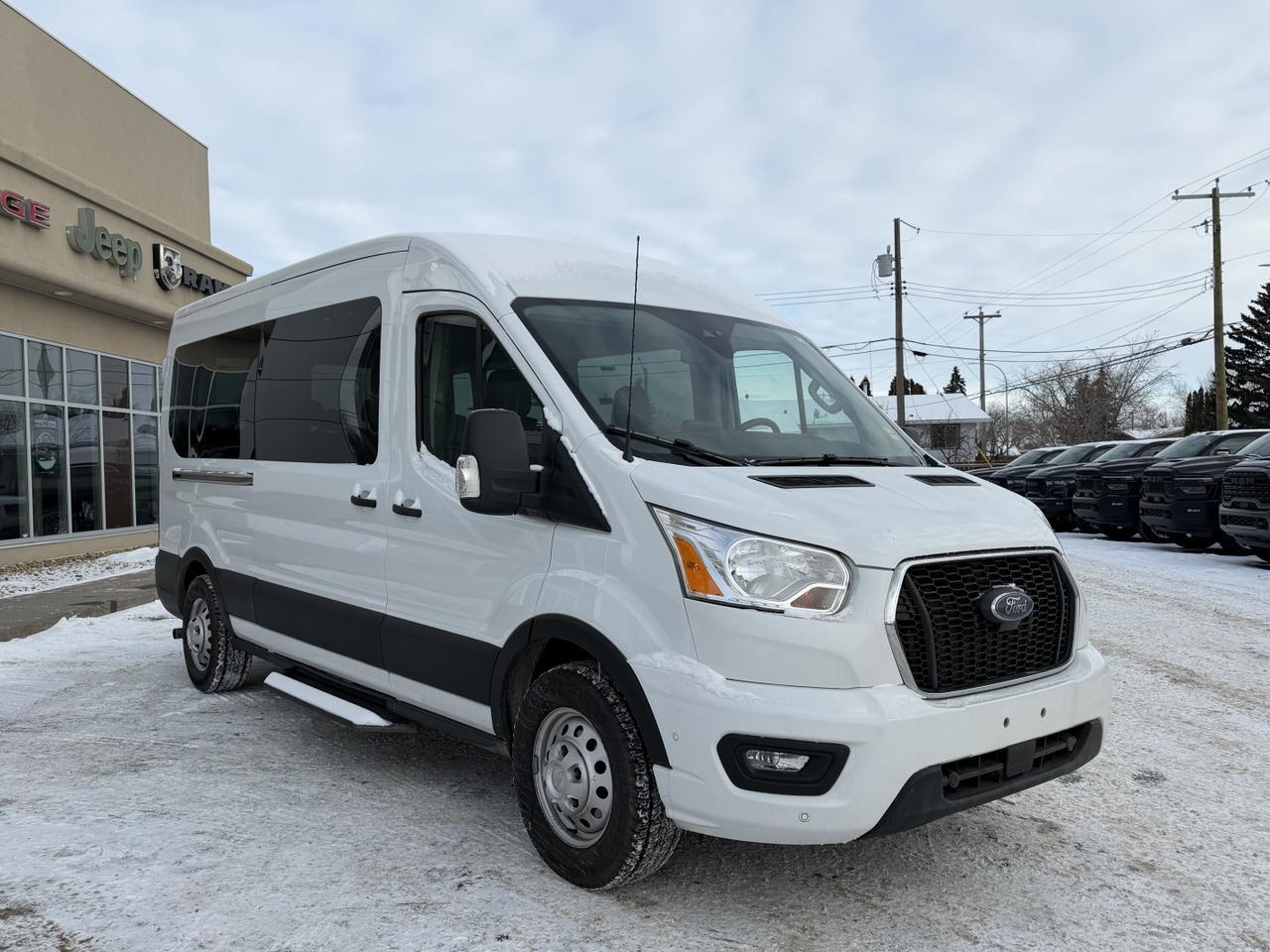 2021 Ford Transit Passenger Wagon T350 AWD V6 | Low KMs | 4 Row Seating | Backup Camera | Tow Pkg | AC Redwater AB