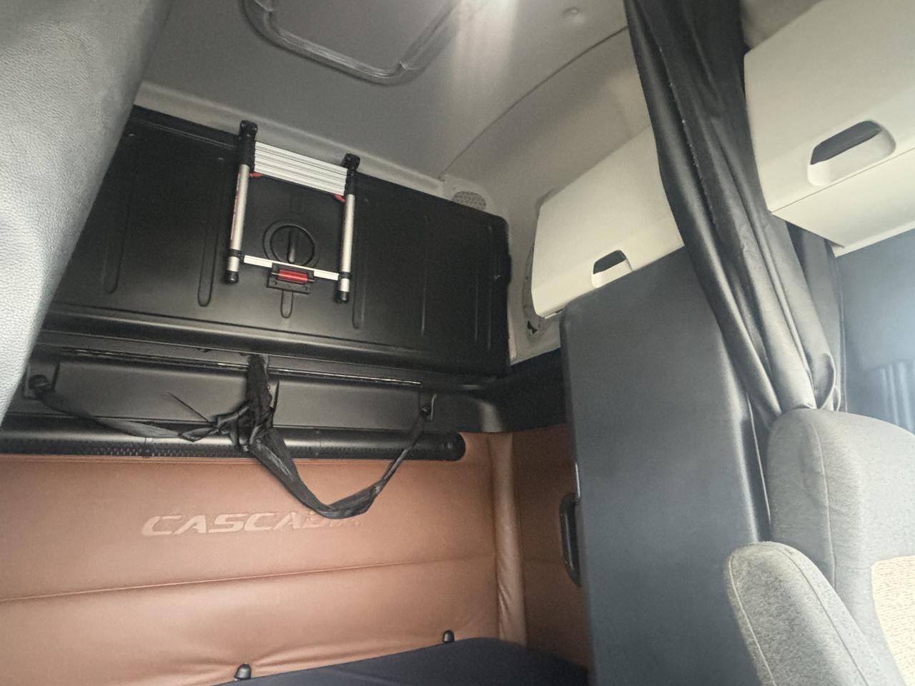 2021 Freightliner Cascadia 126 . Seville OH