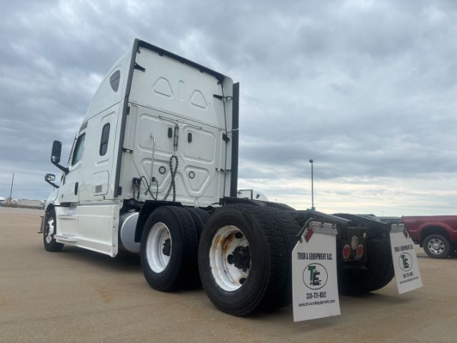 2021 Freightliner Cascadia 126 . Seville OH