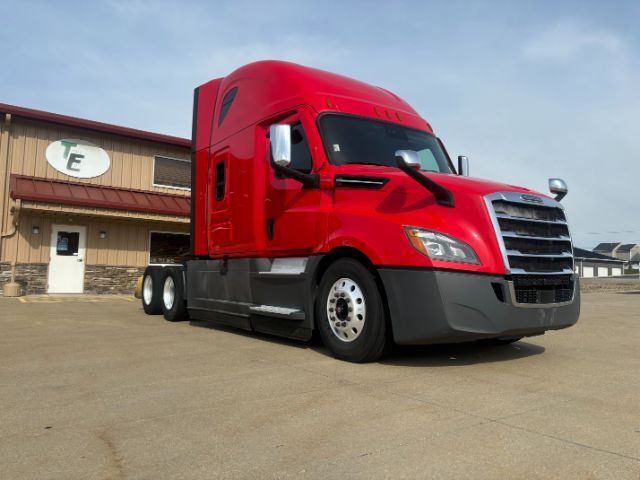 2021 Freightliner Cascadia 126 .