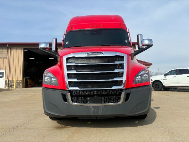 2021 Freightliner Cascadia 126 .