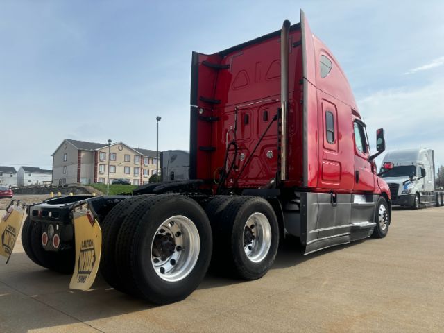 2021 Freightliner Cascadia 126 . Seville OH