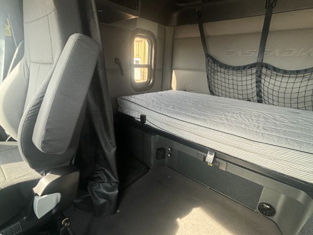 2021 Freightliner Cascadia 126 . Seville OH