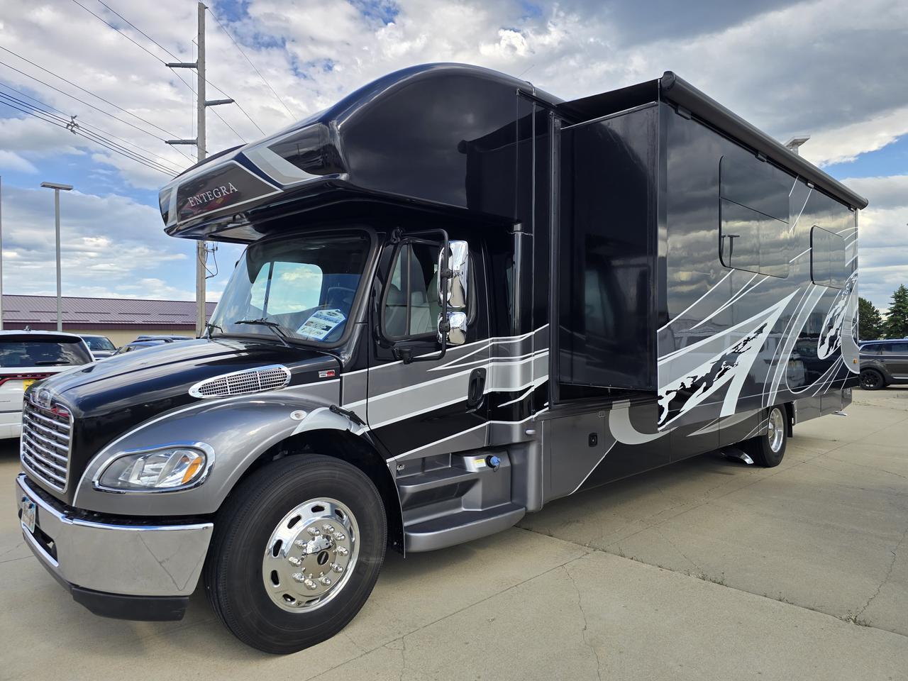 2021 Freightliner Jayco Entegra 26D Watertown SD