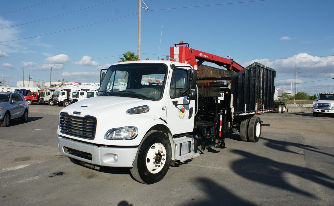 2021 Freightliner M2 106 28 Yard Pac-Mac Grapple Truck