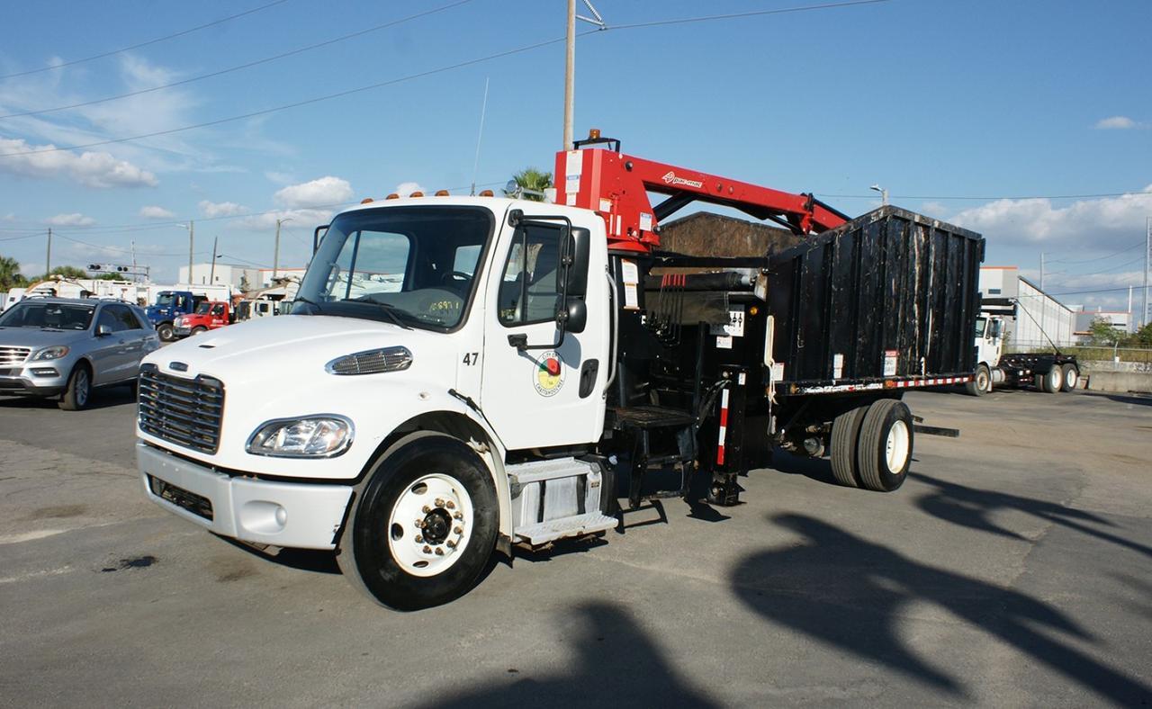 2021 Freightliner M2 106 28 Yard Pac-Mac Grapple Truck
