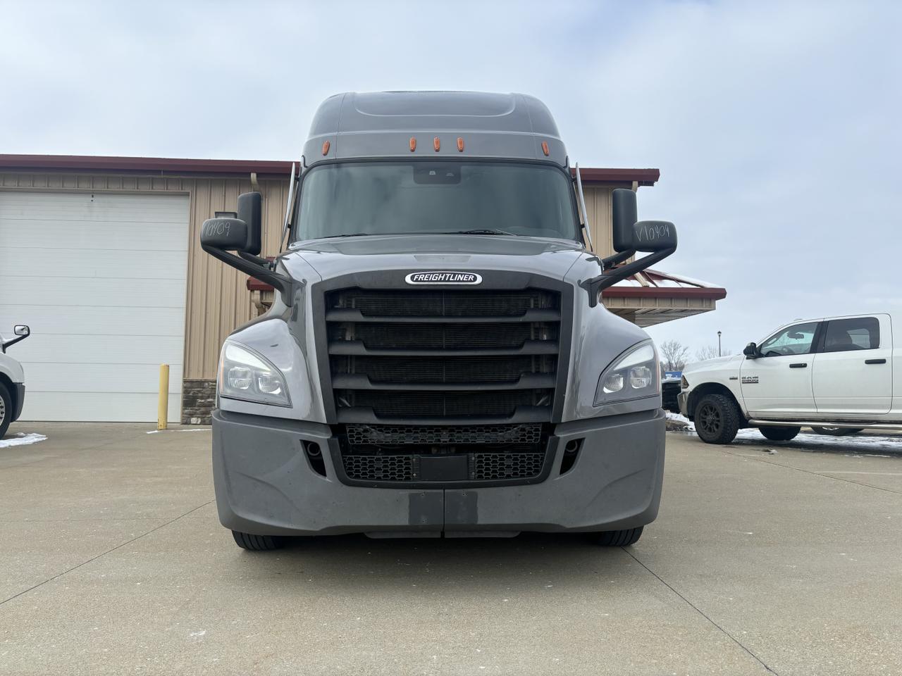 2021 Freightliner New Cascadia 126 .