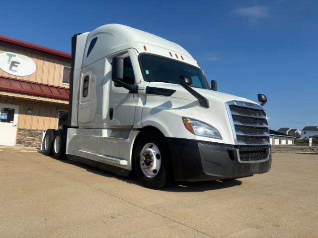 2021 Freightliner New Cascadia 126 .