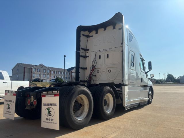 2021 Freightliner New Cascadia 126 . Seville OH