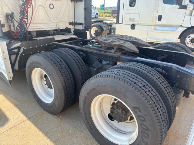 2021 Freightliner New Cascadia 126 . Seville OH