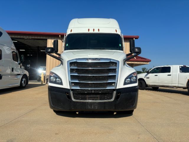 2021 Freightliner New Cascadia 126 .