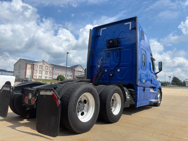 2021 Freightliner New Cascadia 126 . Seville OH