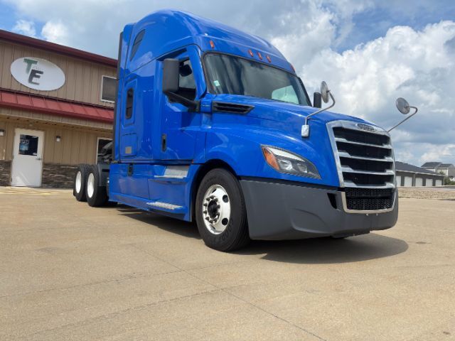 2021 Freightliner New Cascadia 126 .