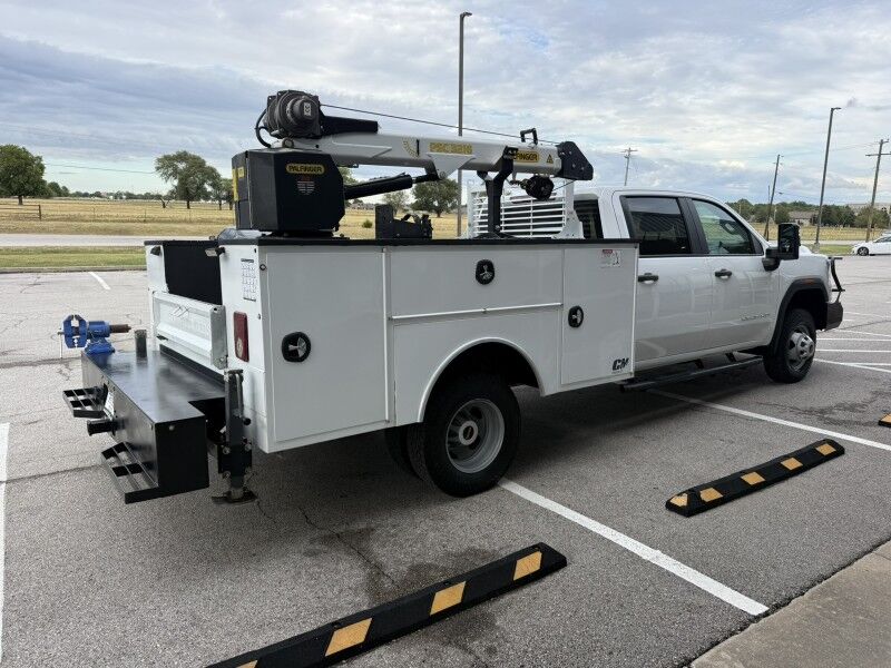 2021 GMC 3500HD DRW 4x4 Utility w/ PSC 3216 Crane Collinsville OK