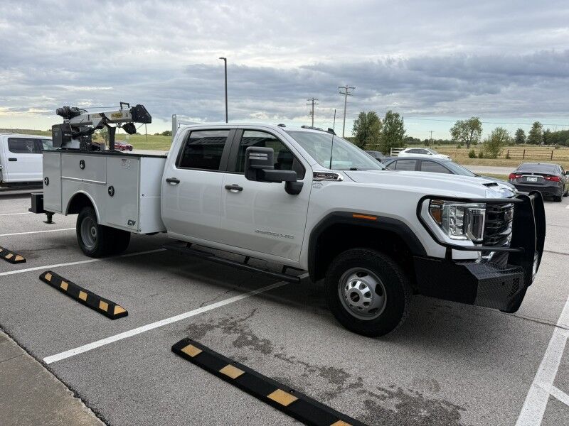 2021 GMC 3500HD DRW 4x4 Utility w/ PSC 3216 Crane Collinsville OK