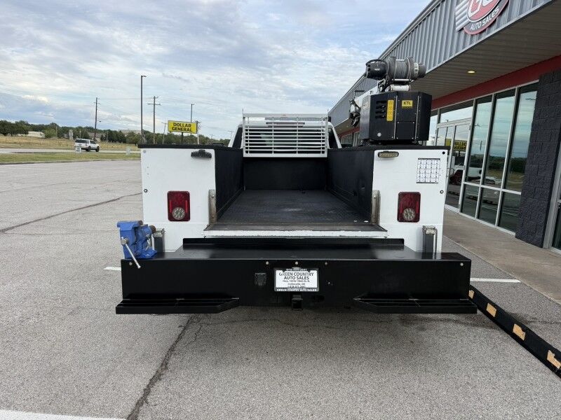 2021 GMC 3500HD DRW 4x4 Utility w/ PSC 3216 Crane Collinsville OK