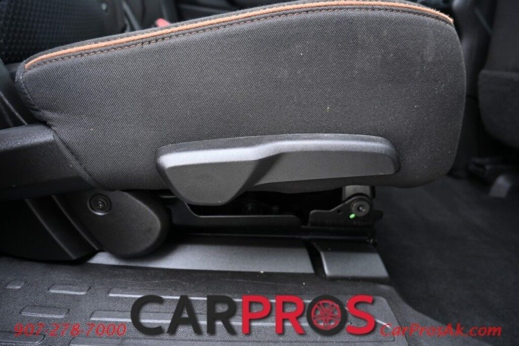 2021 GMC Acadia AT4 - AWD - Power & Heated Cloth Seats - Bose Speakers - Dual Sunroof - NAV - Apple CarPlay & Android Auto - Front Parking Sensors - Backup Camera - Lane Depart & Blind Sport Alert - 3rd Row - Seats 7 - Keyless Entry & Start - Power Liftgate - 1-Owne Anchorage AK