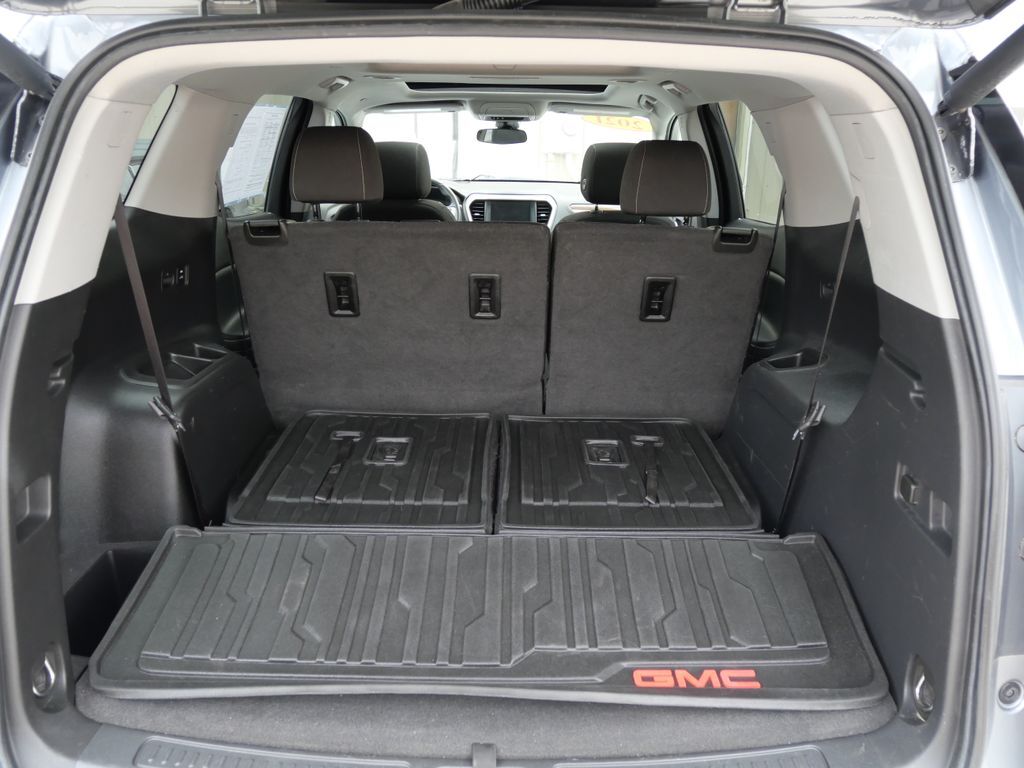 2021 GMC Acadia SLE Mt Pleasant MI