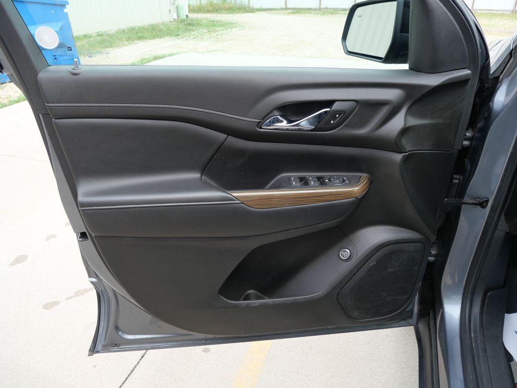 2021 GMC Acadia SLE Mt Pleasant MI