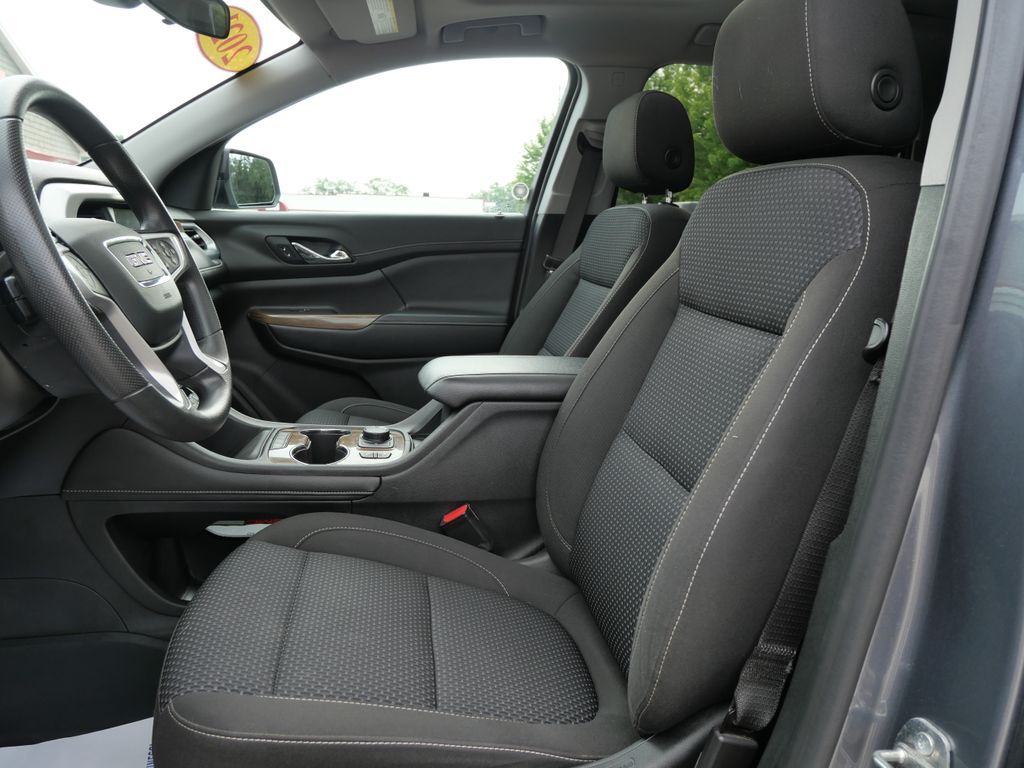 2021 GMC Acadia SLE Mt Pleasant MI