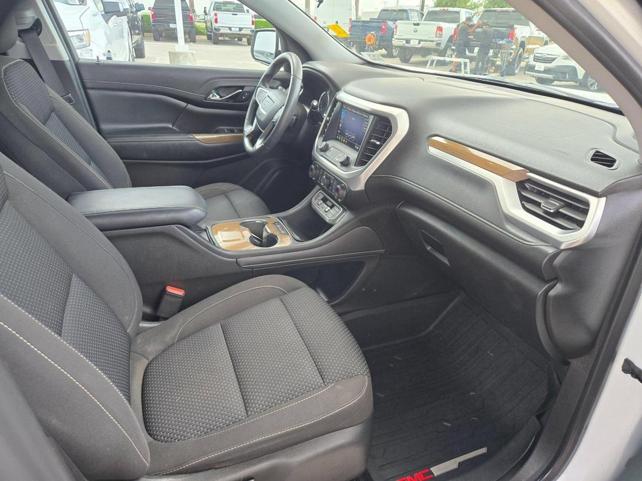 2021 GMC Acadia SLE Castroville TX