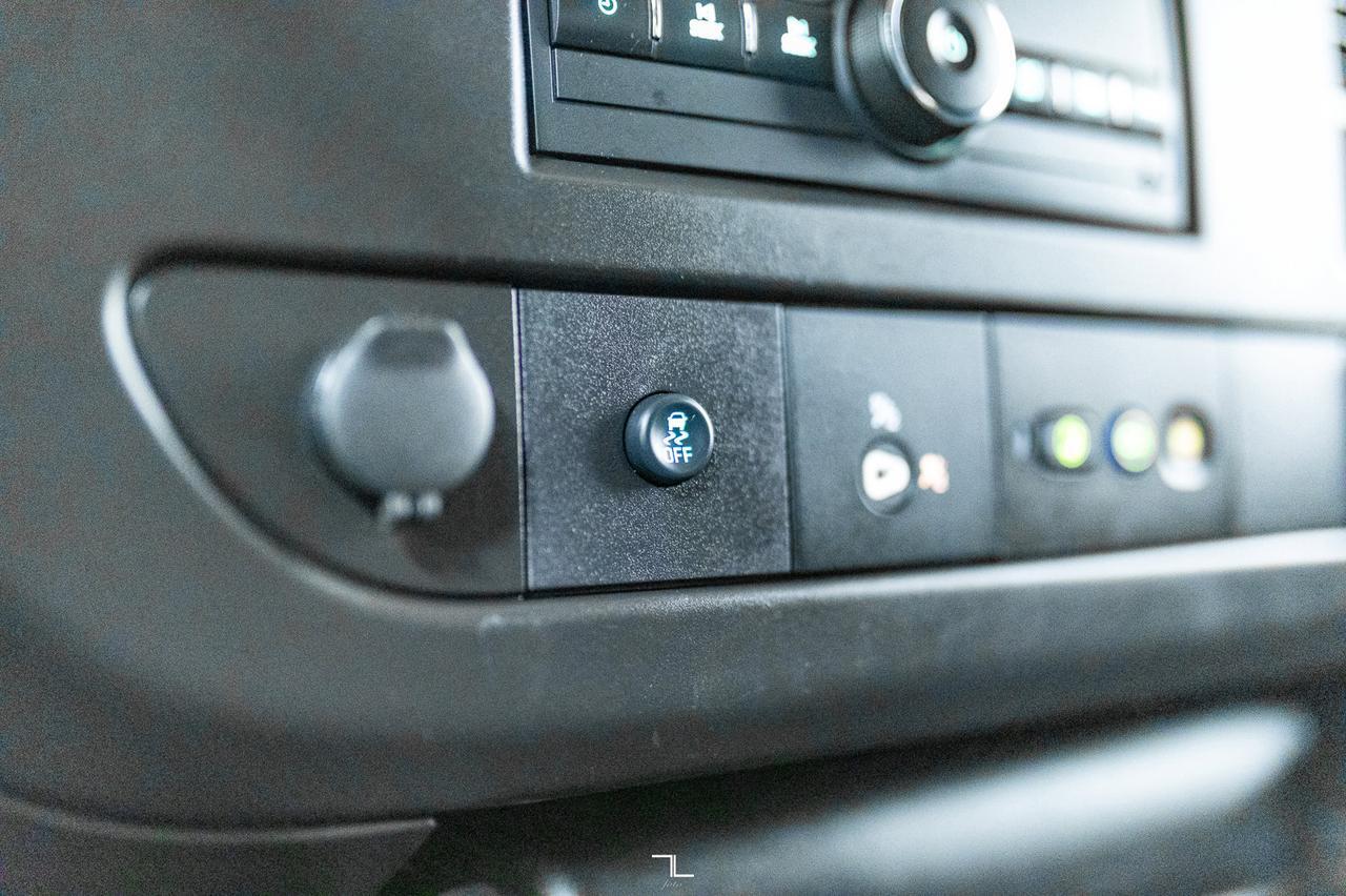 2021 GMC Savana 2500 Cargo Van BCam Red Deer AB