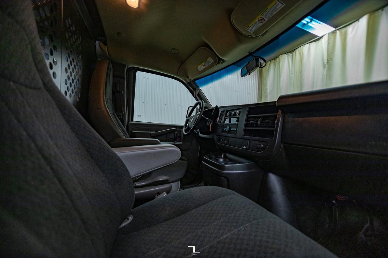 2021 GMC Savana 2500 Cargo Van BCam Red Deer AB